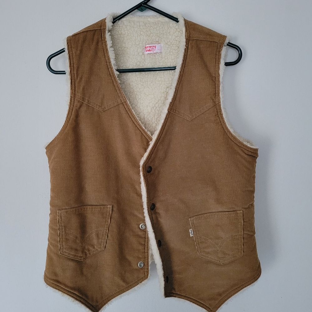 Vintage 70's Levi's Western Corduroy Sherpa Vest Sz M Snap Button Made in USA